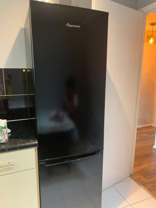 Send Cosy One Bed Flat Free Parking 아파트 외부 사진